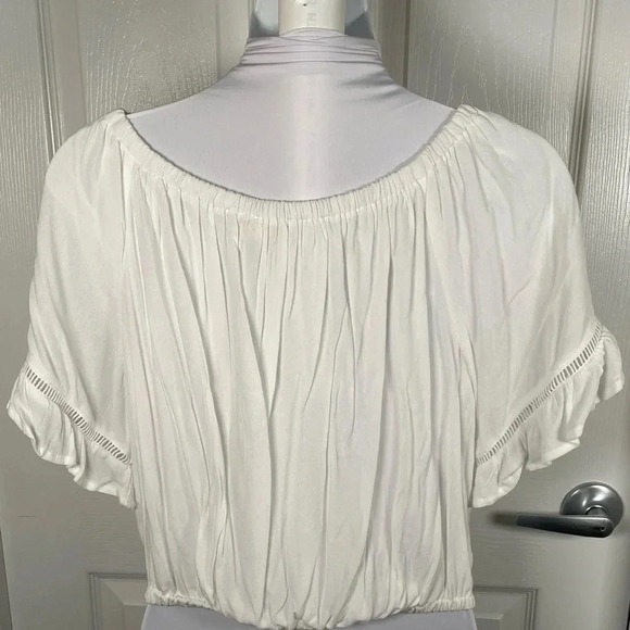 🌊 Ocean Drive Crocheted Designed Top - Picture 5 of 7